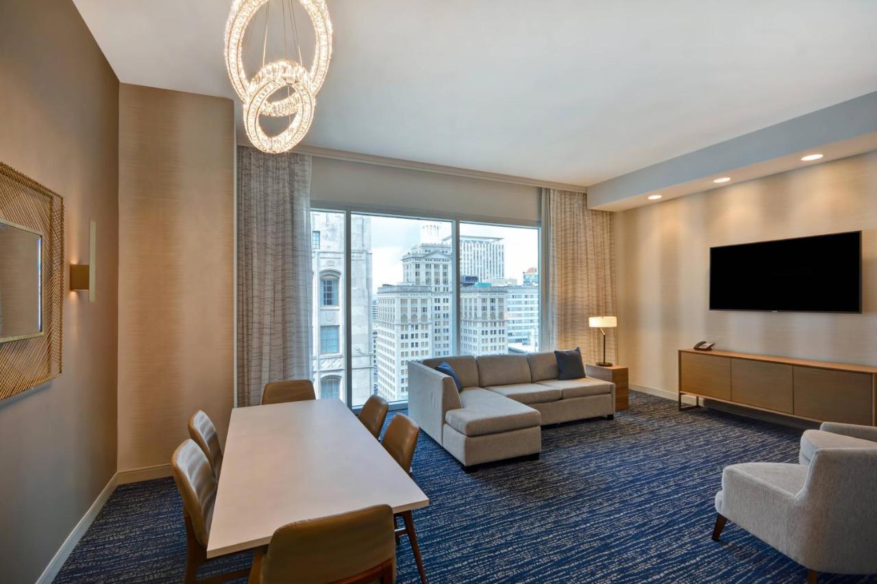 River Suite, 1 Bedroom 2 room Suite, 1 King, Sofa bed
