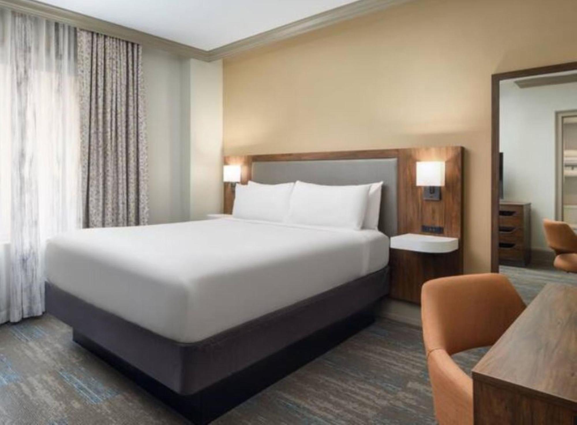 King Room,1523247133:JPEG