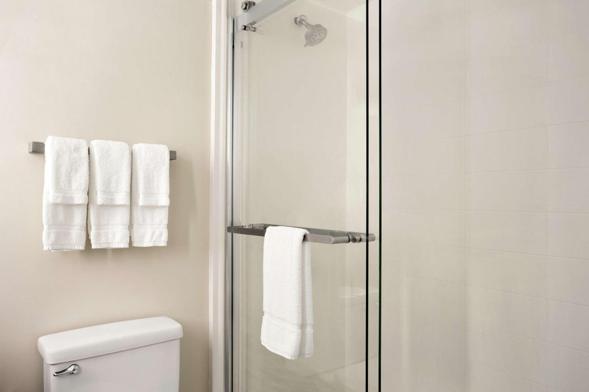 One-Bedroom King Suite,1552330714:JPEG