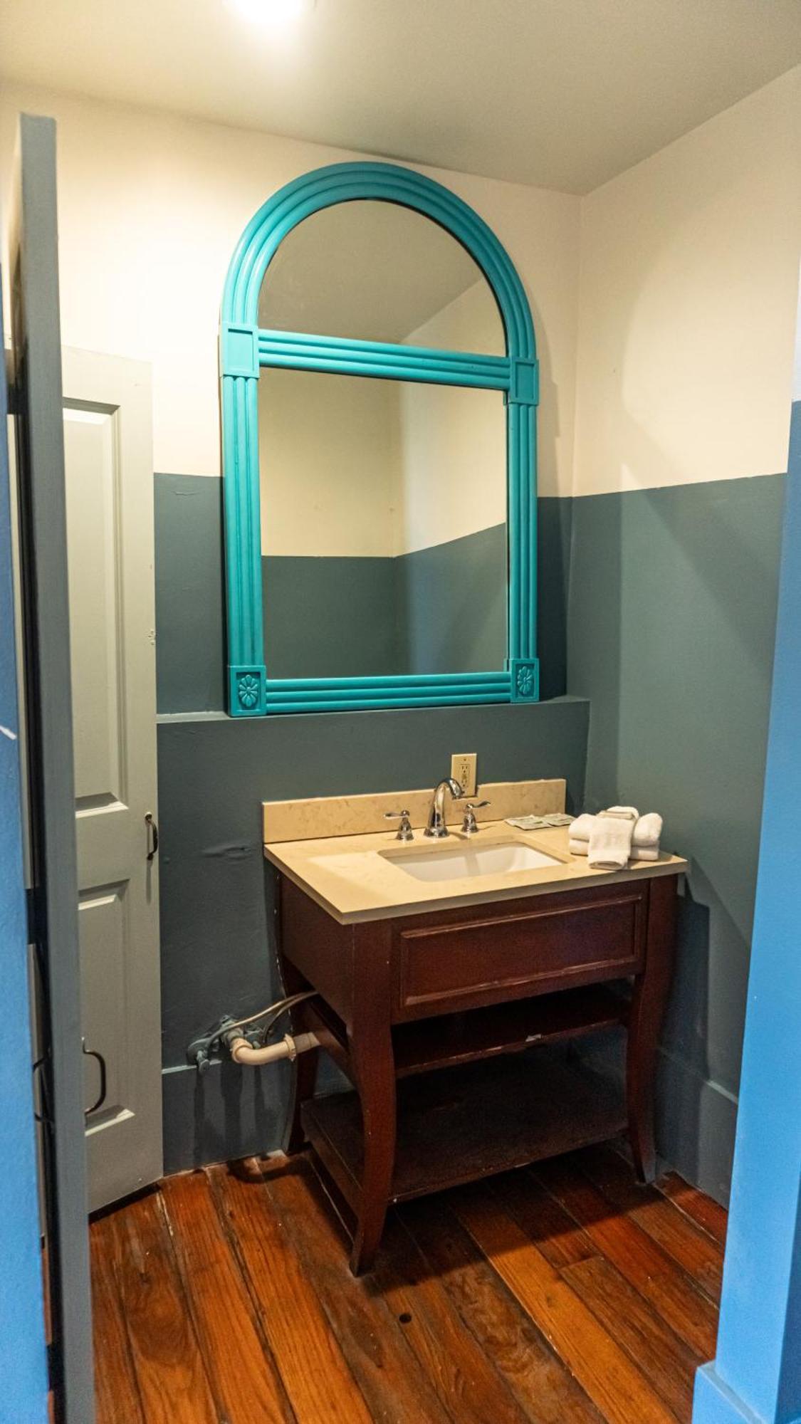 Deluxe Single Room,1618283270:JPEG