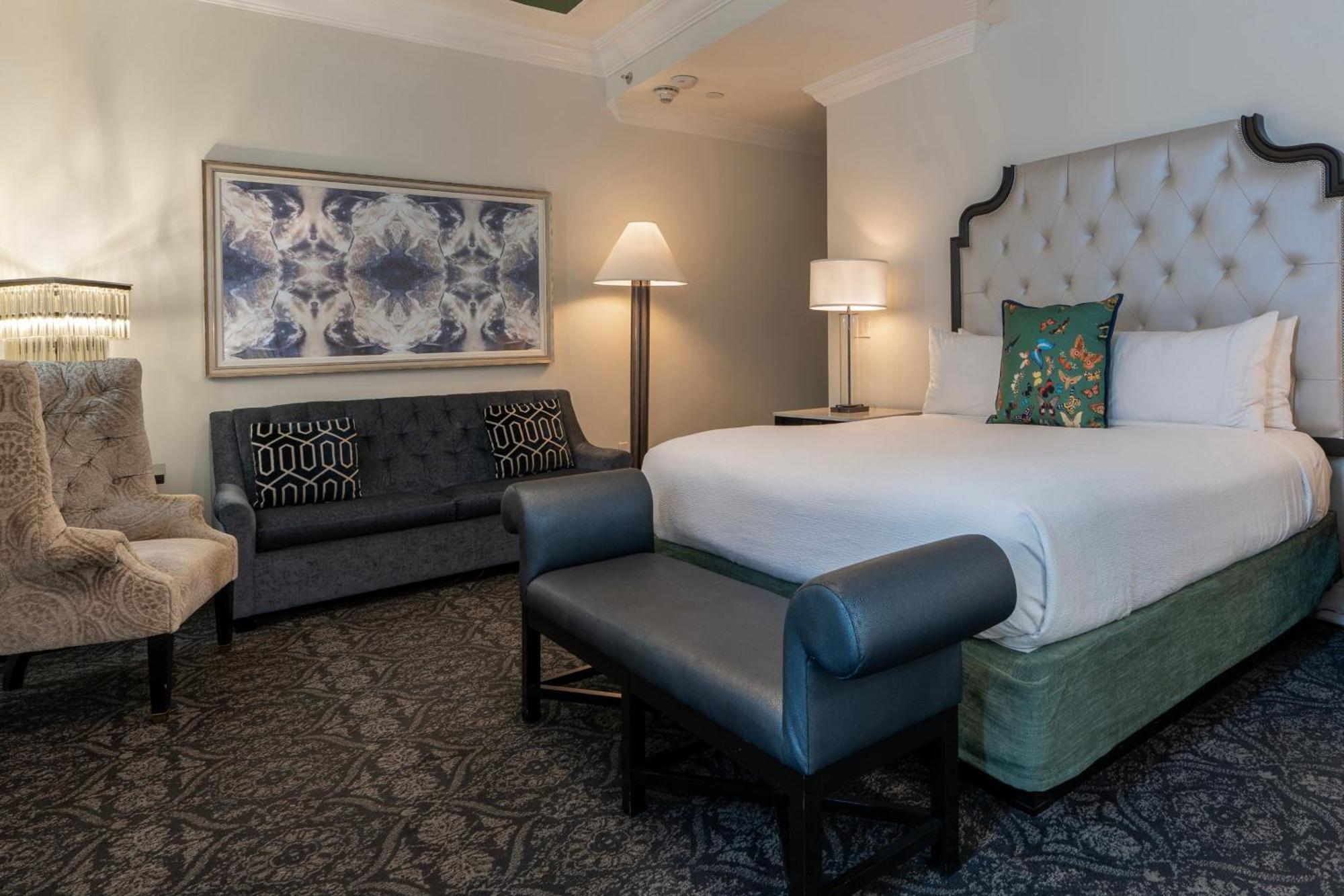 Grande King Room