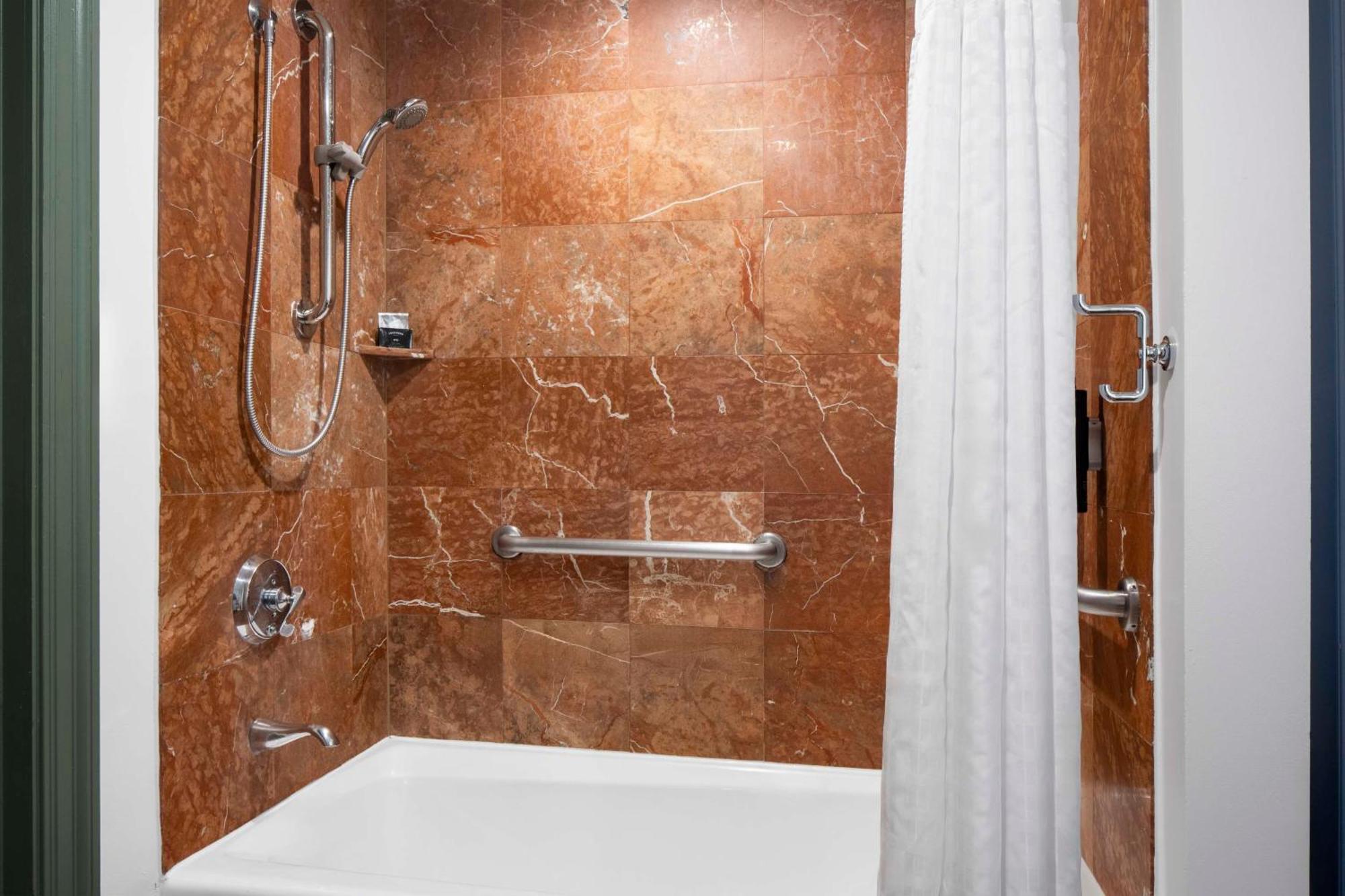 King Room Mobility Accessible Tub