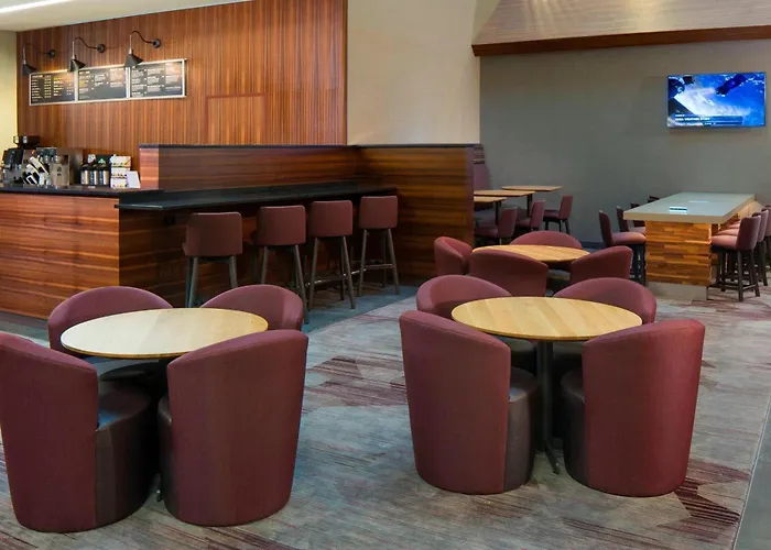 Courtyard By Marriott New Orleans Downtown Near The French Quarter Hotel