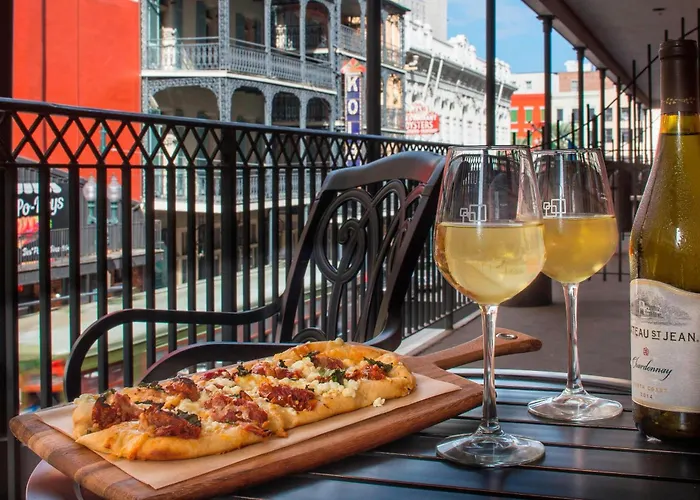 Courtyard By Marriott New Orleans Downtown Near The French Quarter Hotel